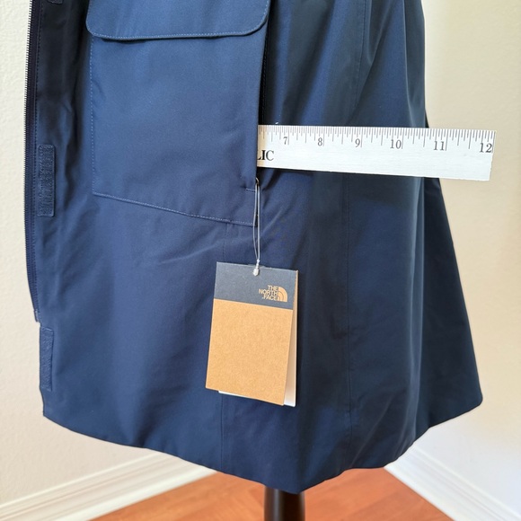 The North Face Women's Blue Jacket - Picture 13 of 16